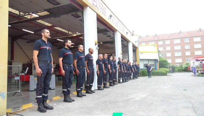 Caserne Des Sapeurs -  Pompiers De Ferriere La Grande Brigade De Pompiers - Ferrière-la-grande