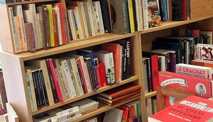 Des Livres Et Vous -  Livre - Esquelbecq