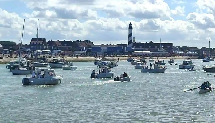 Plage De Grand -  Fort Philippe Attraction Touristique - Grand-fort-philippe
