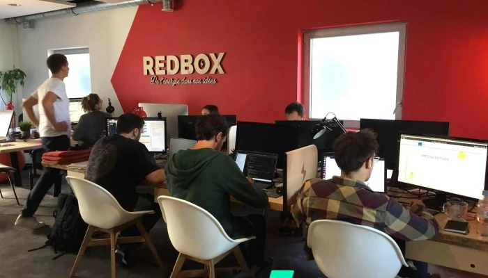 Redbox Communication - Bâtiment Izartegi