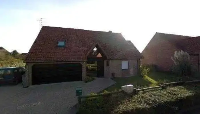 Uni Form -  Street View Et 360deg - Péronne-en-mélantois